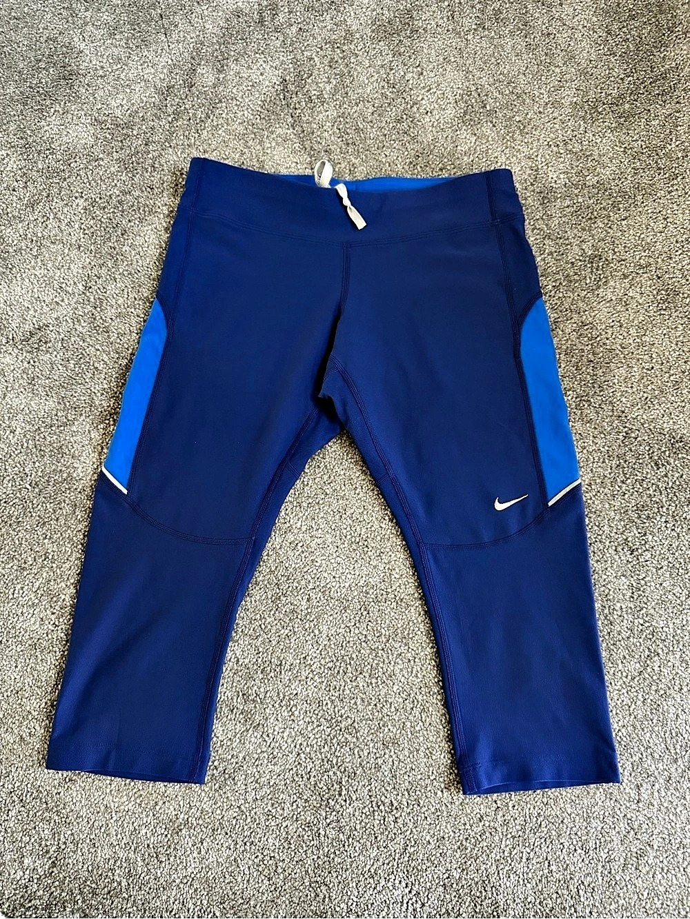 Nike Dri-FIT Athletic Capris in Blue Size Small